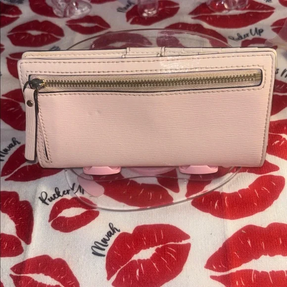 Kate Spade Blush Pink Bow Wallet - Picture 2 of 12